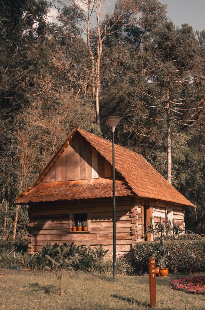 Ein Haus mit rustikalem Herbstambiente